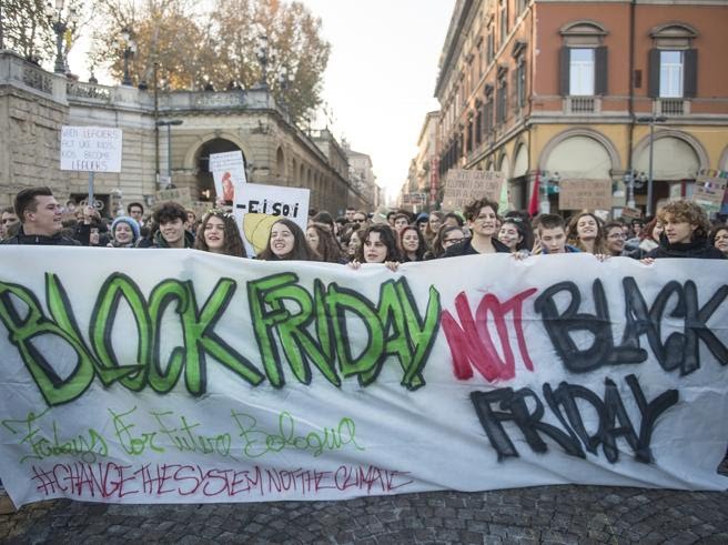 Block Friday not Black Friday a Bologna